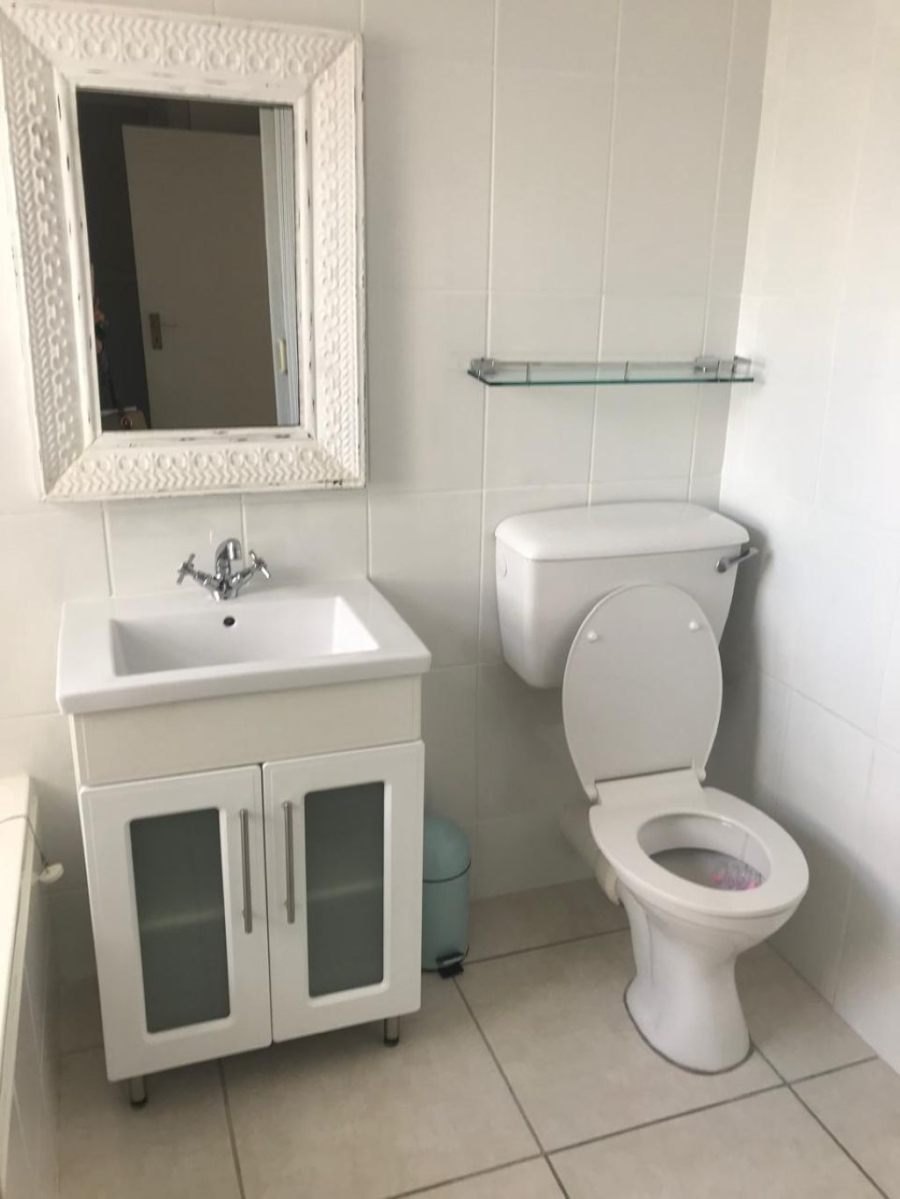 To Let 3 Bedroom Property for Rent in Waves Edge Western Cape